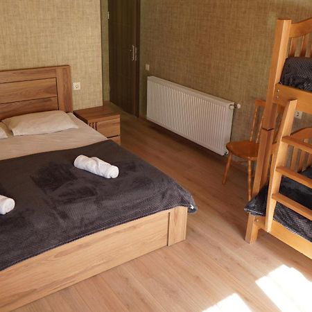 קזבגי Archil And Nino Gigauri Guest House מראה חיצוני תמונה