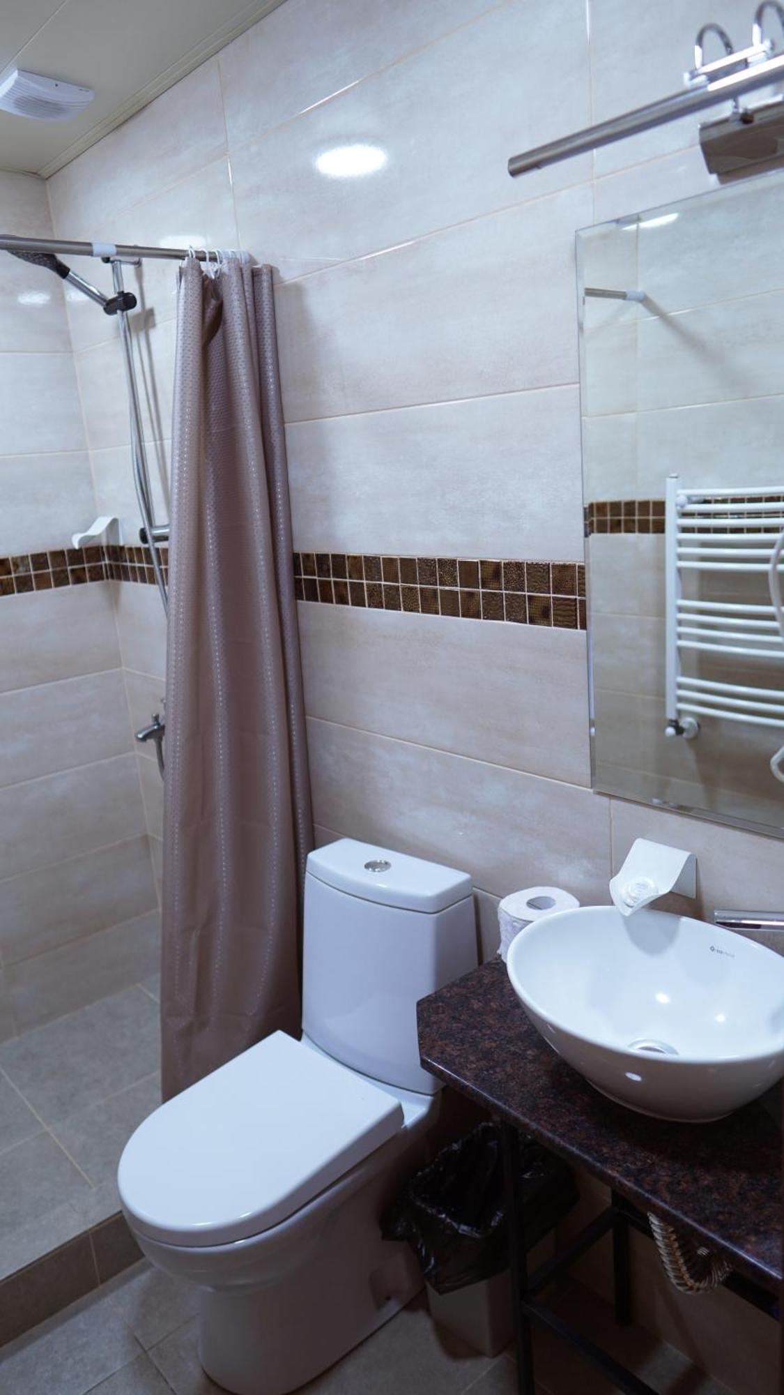 קזבגי Archil And Nino Gigauri Guest House מראה חיצוני תמונה