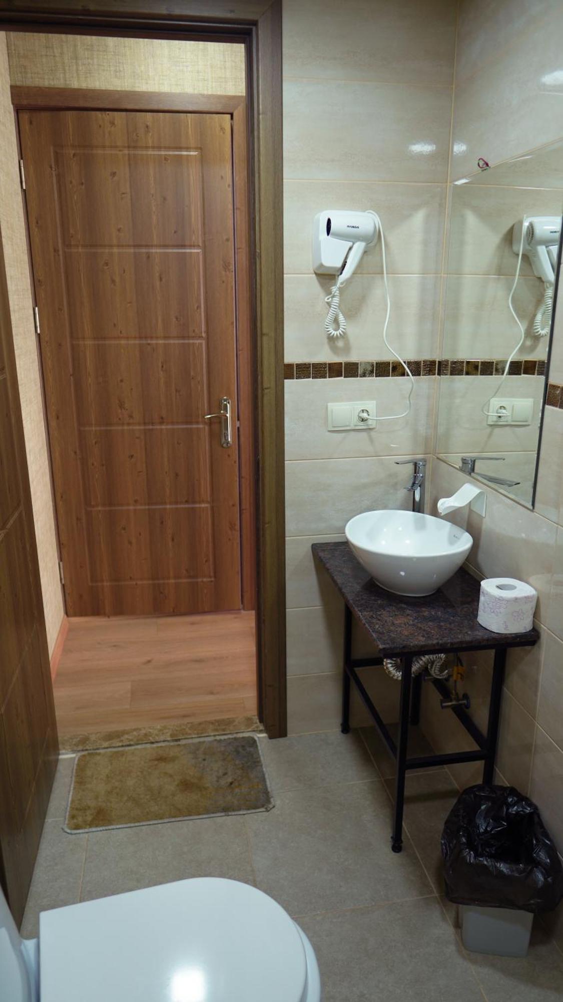 קזבגי Archil And Nino Gigauri Guest House מראה חיצוני תמונה