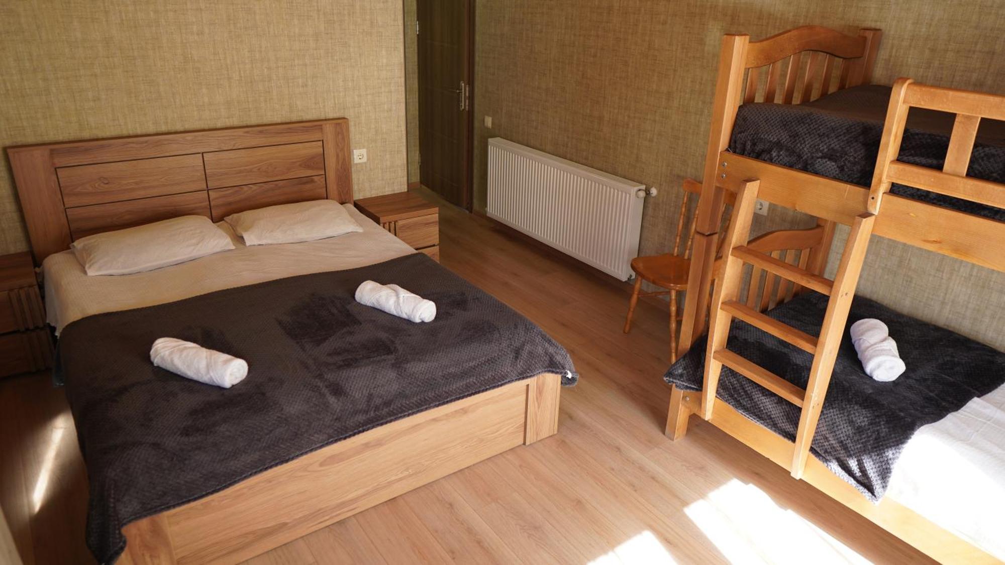 קזבגי Archil And Nino Gigauri Guest House מראה חיצוני תמונה
